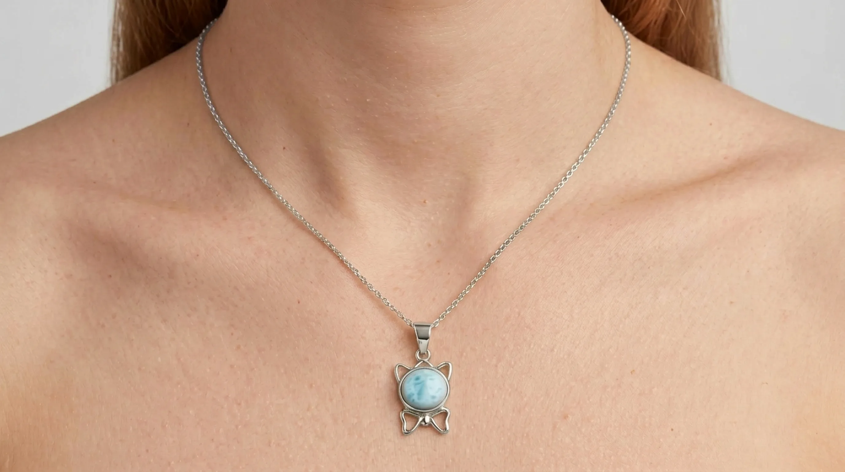 Dije Gato Larimar Necklace - Editorial