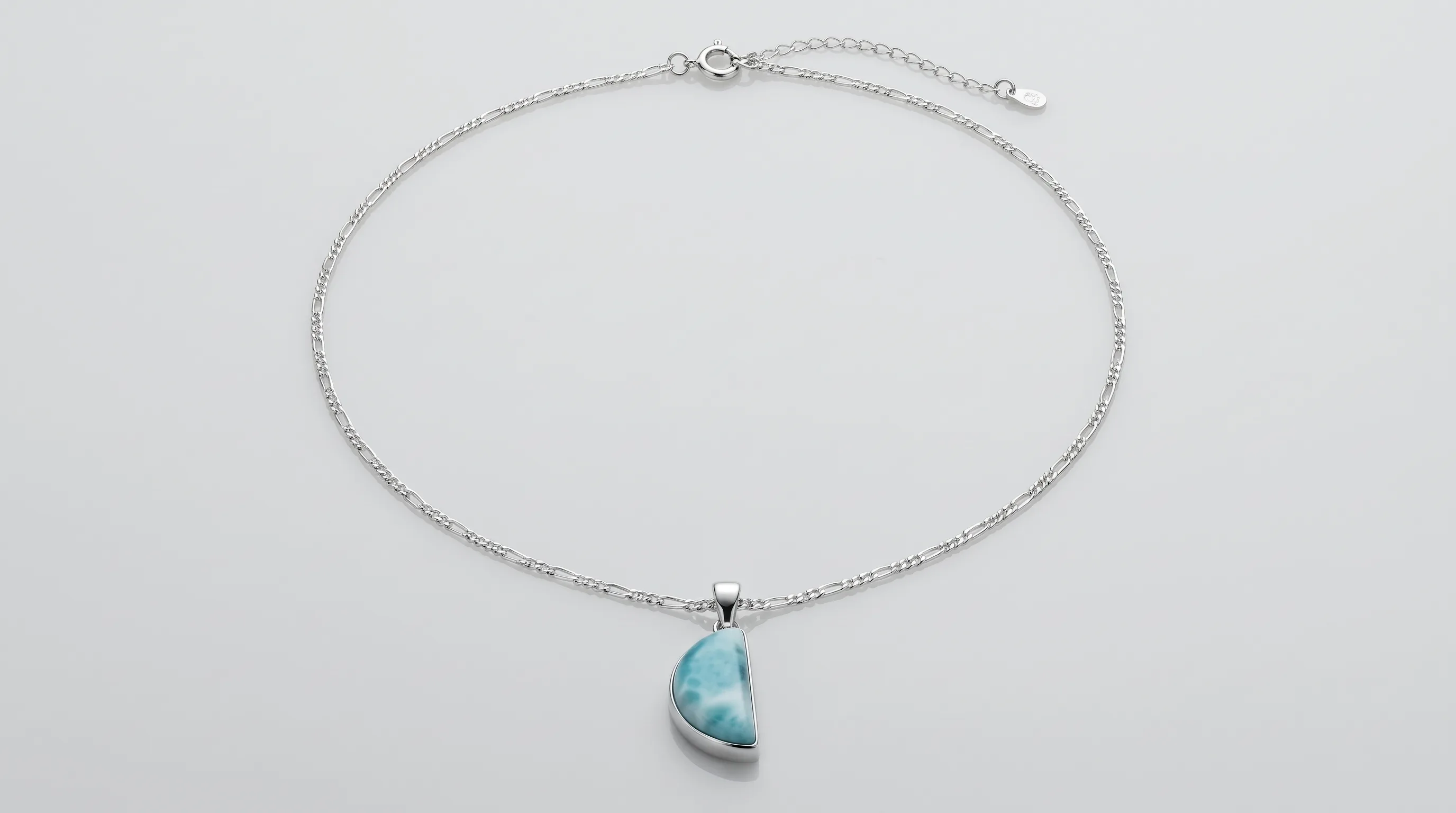 Dije MediaLuna Larimar Necklace